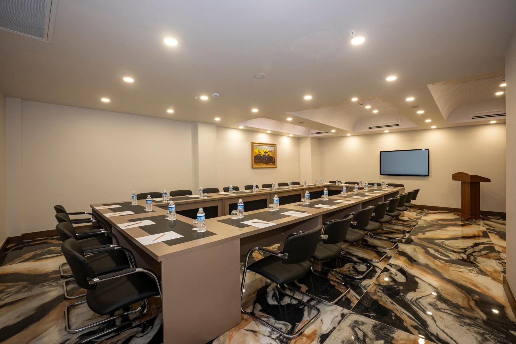 Icon Hotel Bomonti Istanbul Bagian luar foto