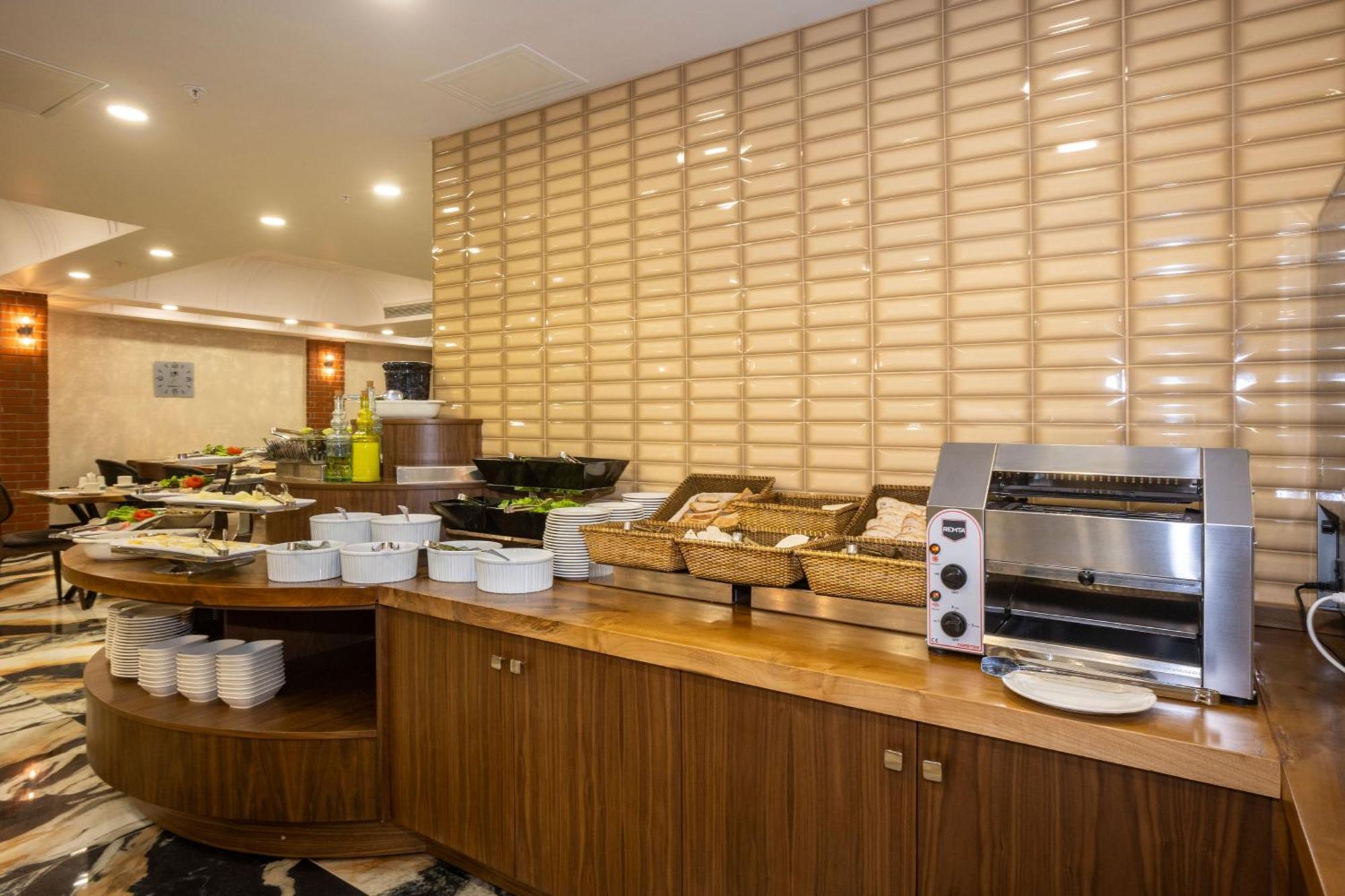 Icon Hotel Bomonti Istanbul Bagian luar foto
