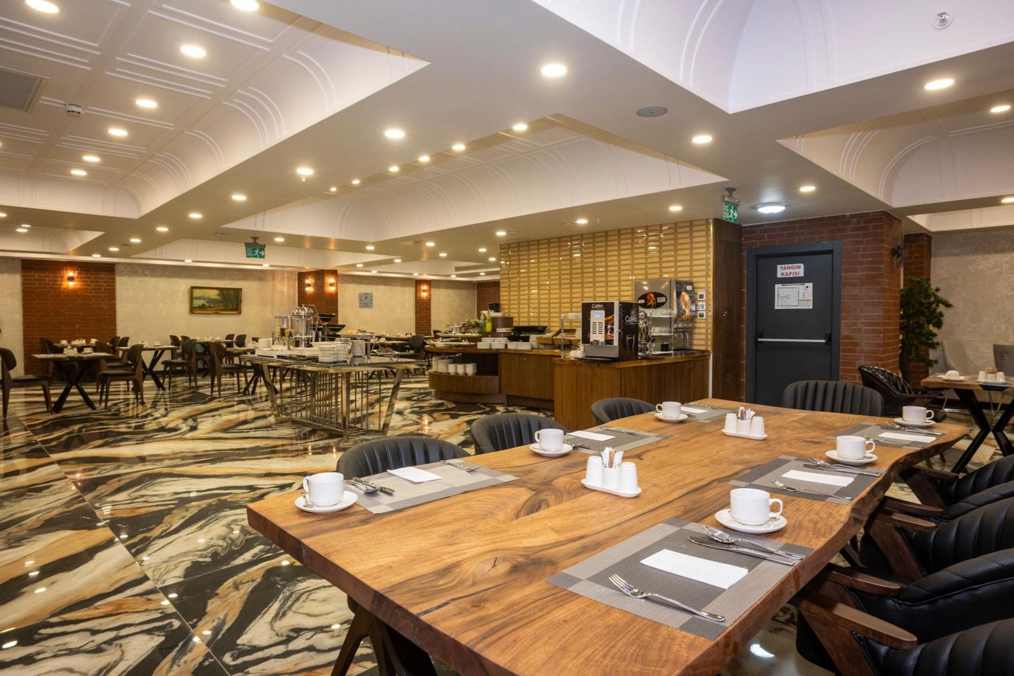 Icon Hotel Bomonti Istanbul Bagian luar foto